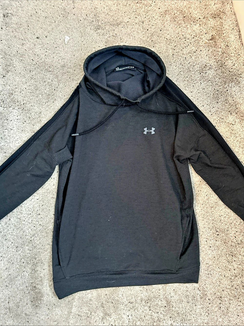 Under Armour sweatshirt men’s large